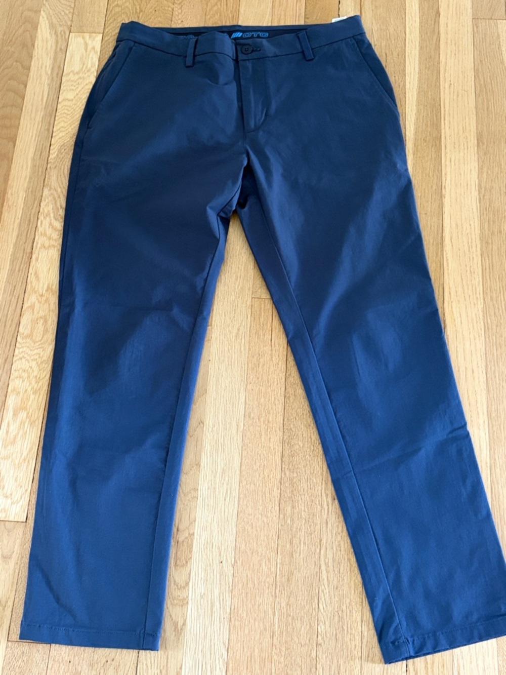 Vineyard Vines Men’s Navy Performance Chinos